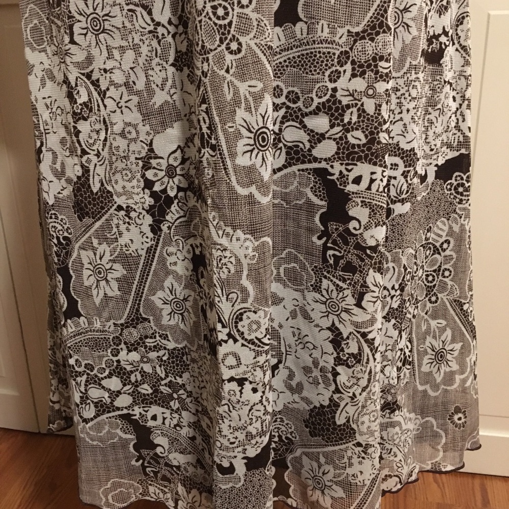Dress - Picture 5 of 6